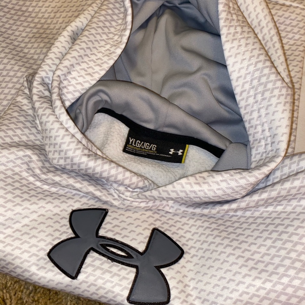 Under Armour Sweatshirt